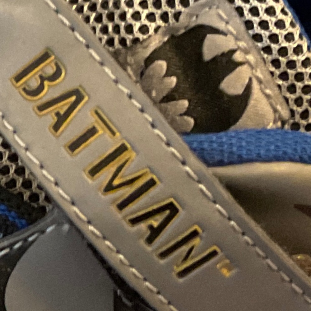 Boys Batman Runners size 3.   *brand new*